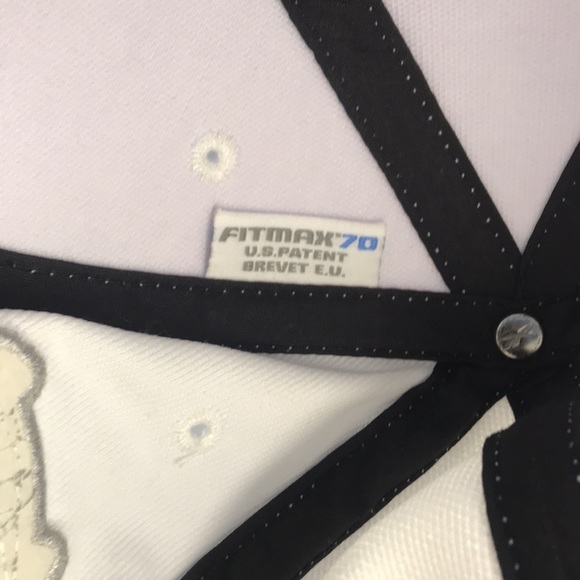 Reebok Youth Chicago Blackhawks SIGNED by Patrick Sharp #10 (2014) - Picture 8 of 9